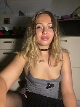 Snapshot of AngelEnigma chatting on July 2026 11:33:01 PM AngelEnigma online show from July 2026 11:33:01 PM