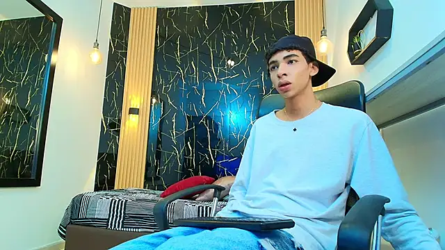 ValeriHot 1 online show from April 2026 03:32:01 AM