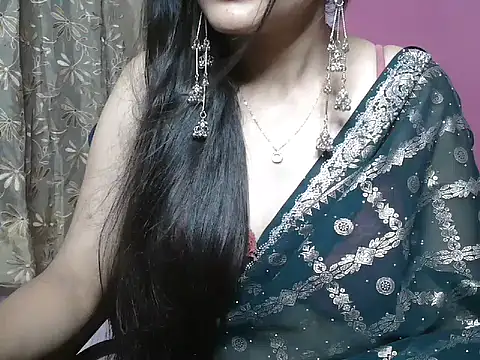 Snapshot of Sonam-kapur1 chatting on May 2026 04:14:02 PM Sonam-kapur1 online show from May 2026 04:14:02 PM