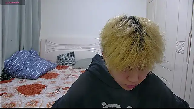Chili-001 online show from March 2026 10:48:02 AM