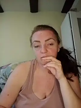 Bella-Monroe online show from May 2026 04:24:02 PM