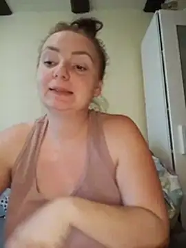 Bella-Monroe online show from May 2026 04:36:02 PM
