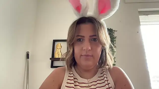 annabellewarick online show from April 2026 10:02:02 AM