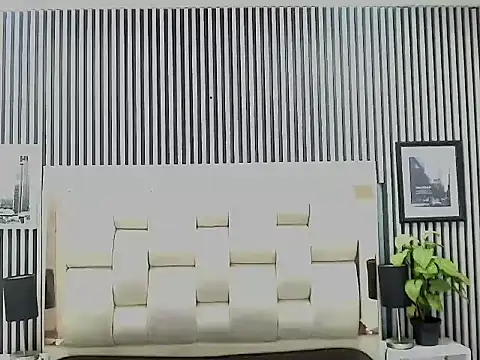 Alex Wolft online show from April 2026 11:43:01 AM