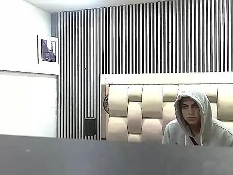 Snapshot of Alex_Wolft chatting on May 2026 11:40:01 AM Alex Wolft online show from May 2026 11:40:01 AM