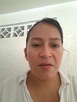 Snapshot of Dr_Edna_naughty chatting on May 2026 03:28:01 PM Dr Edna naughty online show from May 2026 03:28:01 PM