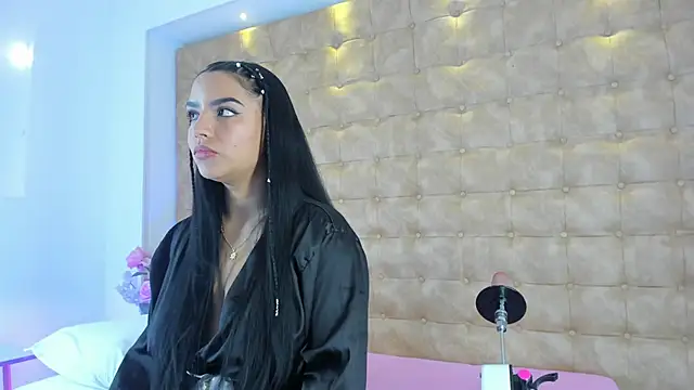 Snapshot of ariana_morelly chatting on April 2026 12:17:02 PM ariana morelly online show from April 2026 12:17:02 PM