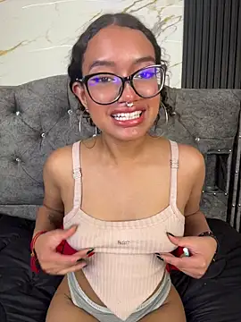 Bunny fire online show from April 2026 09:39:33 PM