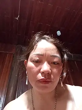 Yellow-pink online show from April 2026 09:50:01 PM