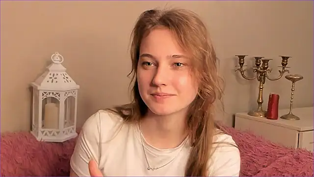 Snapshot of RubieHeiser chatting on May 2026 09:47:02 AM RubieHeiser online show from May 2026 09:47:02 AM
