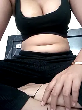 Snapshot of Nehaa_nude chatting on April 2026 04:52:01 AM Nehaa nude online show from April 2026 04:52:01 AM