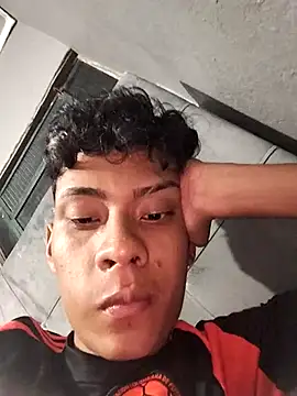Snapshot of ROCHAIZ chatting on April 2026 02:31:01 AM ROCHAIZ online show from April 2026 02:31:01 AM