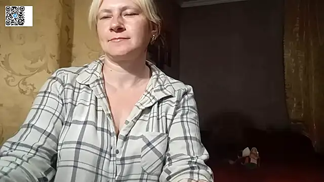 DiamondLady555 online show from June 2026 07:05:01 PM