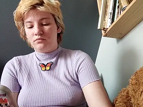 Snapshot of thatcutesubgirlwlw chatting on April 2026 02:16:02 PM thatcutesubgirlwlw online show from April 2026 02:16:02 PM