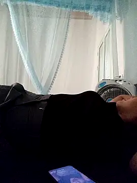 Snapshot of Sweet-cum425 chatting on April 2026 04:29:01 AM Sweet-cum425 online show from April 2026 04:29:01 AM