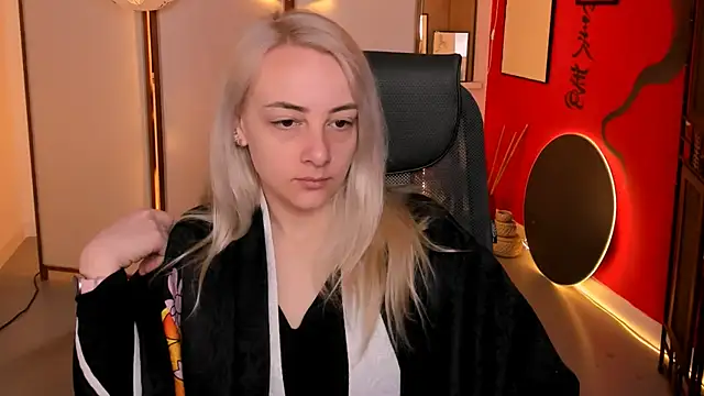 CarolMoor online show from April 2026 09:08:01 AM