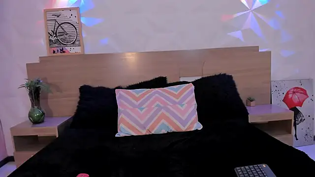 KittyVelve online show from April 2026 03:07:01 PM