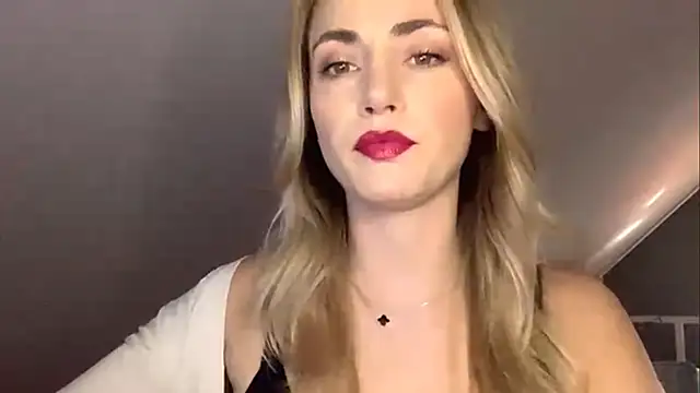 ScarlettSensitive online show from May 2026 02:10:01 PM
