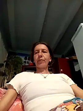 Snapshot of Tania9876 chatting on May 2026 06:45:02 PM Tania9876 online show from May 2026 06:45:02 PM