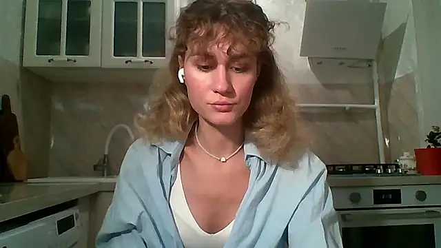 ElenoreHolguin online show from March 2026 06:14:02 PM