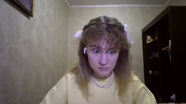 ElenoreHolguin online show from March 2026 03:40:01 PM