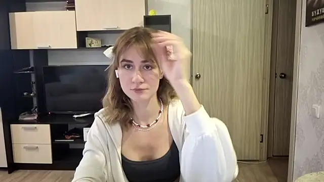 ElenoreHolguin online show from April 2026 08:36:02 AM