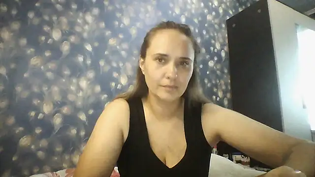 Alisa07qw online show from June 2026 12:14:01 PM