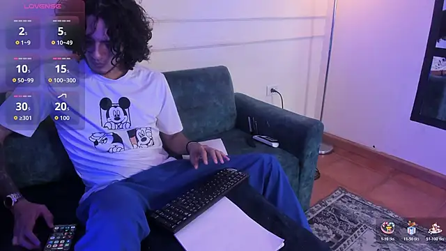 Snapshot of Skinny_Mac chatting on June 2026 01:42:01 PM Skinny Mac online show from June 2026 01:42:01 PM