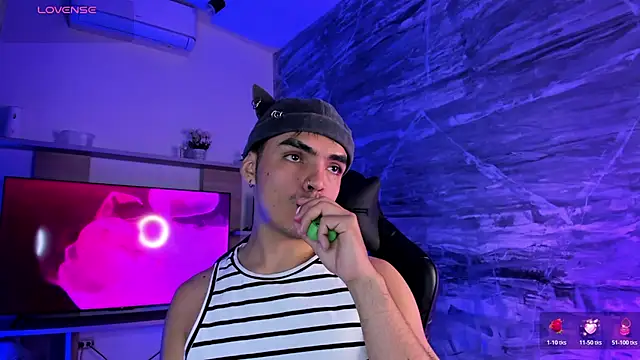 NicoKinggs  online show from April 2026 01:52:01 PM