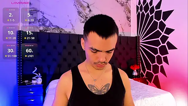 NicoKinggs  online show from April 2026 12:04:01 PM