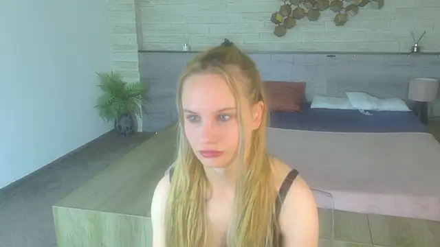 Snapshot of IceBlueBabe chatting on June 2026 07:45:01 PM IceBlueBabe online show from June 2026 07:45:01 PM