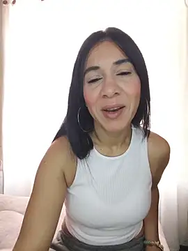 Snapshot of Camillemonroe_ chatting on June 2026 12:18:01 PM Camillemonroe online show from June 2026 12:18:01 PM
