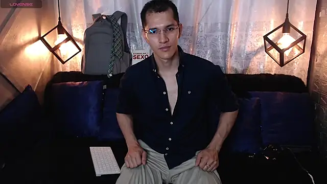 MilanDavid1 online show from March 2026 05:18:01 PM