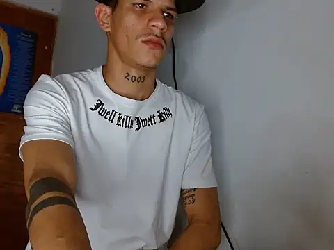 Snapshot of ethanchamo chatting on March 2026 08:26:02 PM ethanchamo online show from March 2026 08:26:02 PM