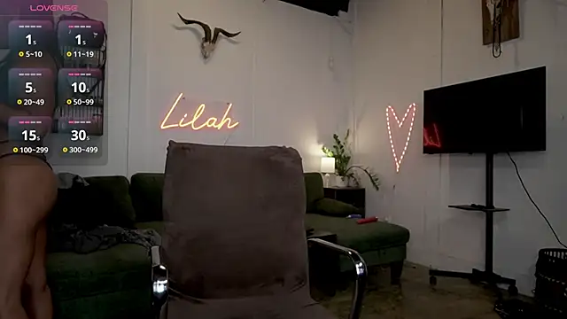Snapshot of Lilah_Fit chatting on June 2026 10:46:01 PM Lilah Fit online show from June 2026 10:46:01 PM