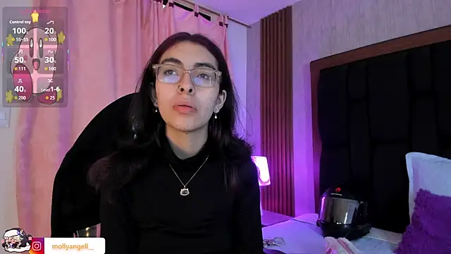 Molly A online show from June 2026 02:34:01 PM
