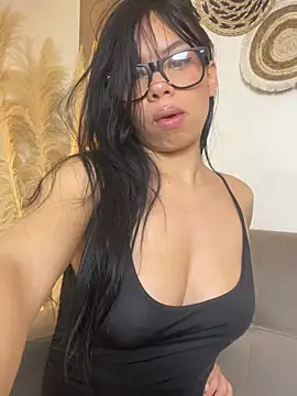 Snapshot of Queen_Chanel_XXX chatting on April 2026 08:57:02 PM Queen Chanel XXX online show from April 2026 08:57:02 PM