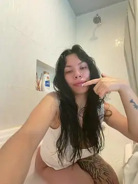 Snapshot of Queen_Chanel_XXX chatting on June 2026 04:55:01 PM Queen Chanel XXX online show from June 2026 04:55:01 PM