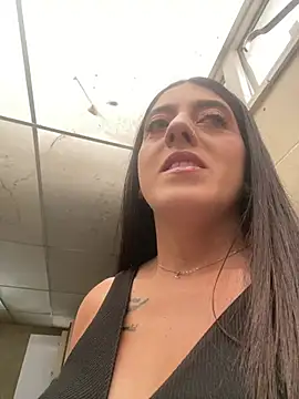 Snapshot of Electra_Pinkk chatting on July 2026 01:25:01 PM Electra Pinkk online show from July 2026 01:25:01 PM