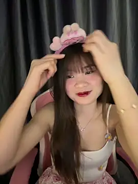 Cum-withyou online show from May 2026 05:19:01 PM