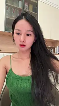 Lynn 33 online show from June 2026 10:08:01 AM