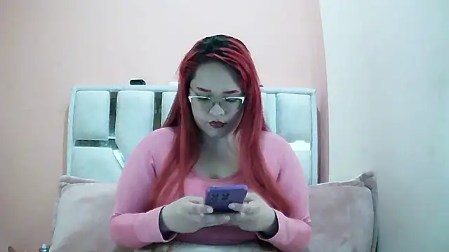 Snapshot of Sophie_200308 chatting on August 2026 05:43:01 AM Sophie 200308 online show from August 2026 05:43:01 AM