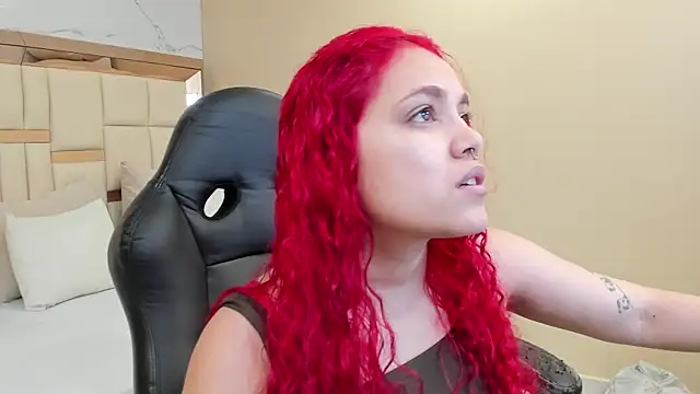 Snapshot of luna_veega chatting on June 2026 04:49:02 PM luna veega online show from June 2026 04:49:02 PM