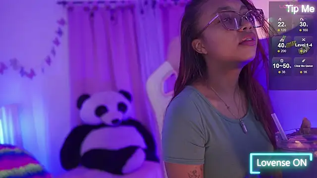 nahomy 2308 online show from April 2026 11:25:01 AM