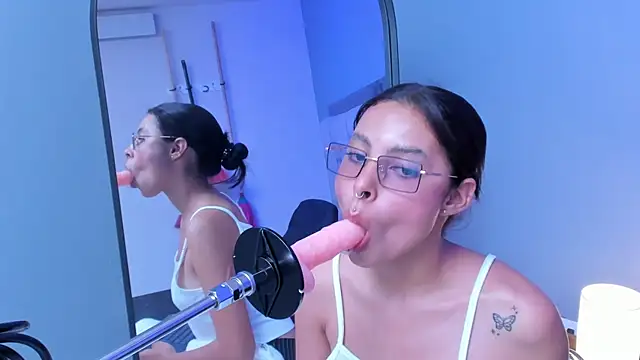 Lia owenss online show from March 2026 07:17:02 PM