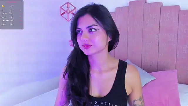 Zoee Kravitz online show from April 2026 09:04:02 PM