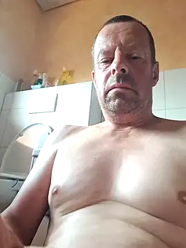 spritzer6689 online show from June 2026 01:21:01 PM