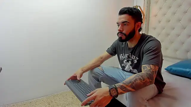 JEAN LEWIS2 online show from April 2026 07:48:01 PM