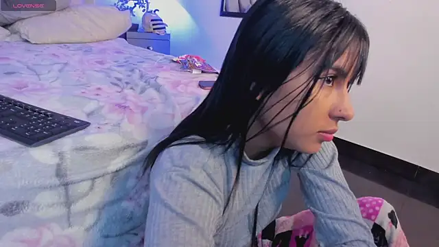 Violettaa Stone online show from April 2026 03:40:02 AM