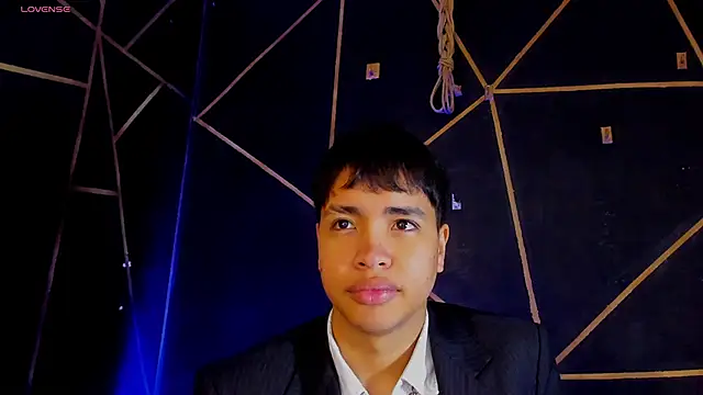 Lee Colee online show from May 2026 10:25:02 PM